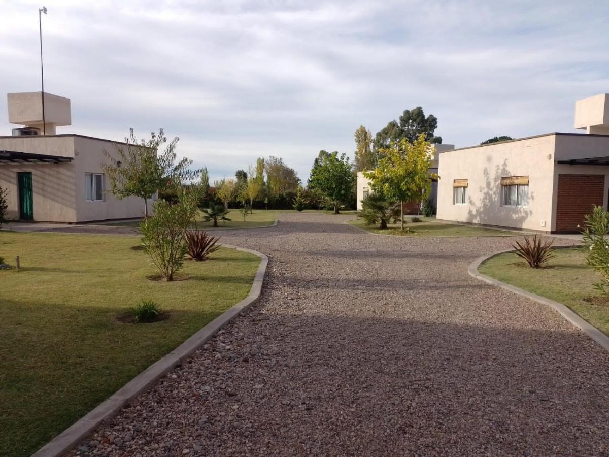 6 Olivos Lodge *