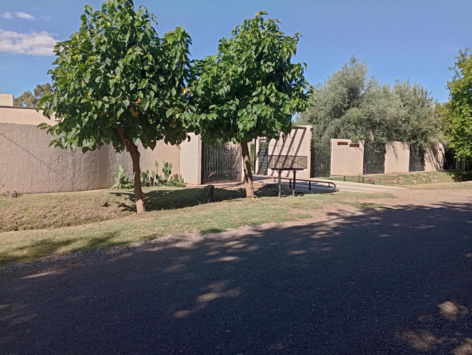 6 Olivos Lodge